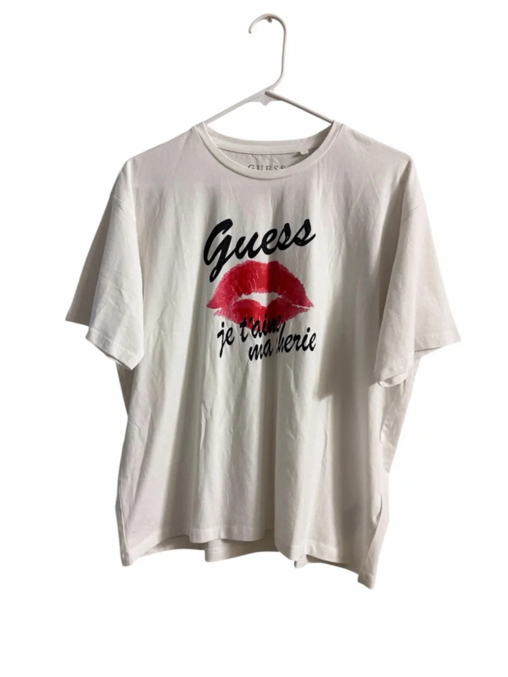 Guess White Tee with Red Lip Graphic and Black Script - Picture 2 of 3